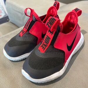 Nike boy tennis shoes